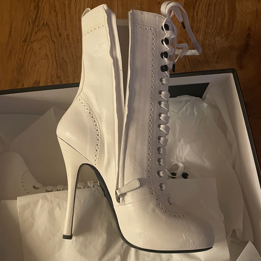 DSQUARED White Lace-Up Heeled Boots *NEW* - Picture 8 of 13